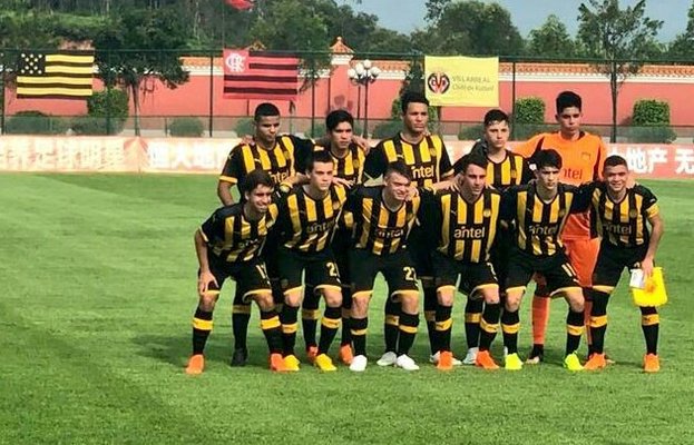 Peñarol participó en el Evergrande Cup Championship en China